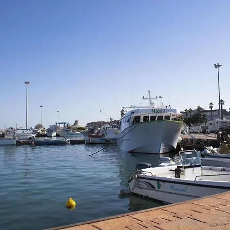 Finestra Sul Glicine Apartman Cirò Marina