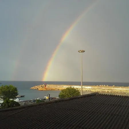 Lägenhet Finestra Sul Glicine Cirò Marina